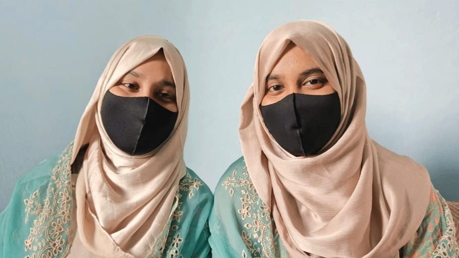 এইচএসসিতে জিপিএ-৫ পেলেন হাফেজা যমজ দুই বোন